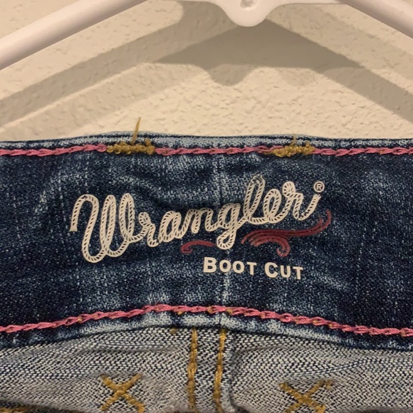 Wrangler Women’s Boot Cut Jeans - Picture 2 of 11